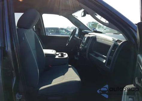 2018 Ram 1500 Tradesman 4X2 6'4 Box z USA, uszkodzony, nr VIN 1C6RR6FG0JS299149